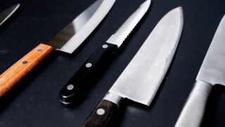 【包丁・ナイフの捨てかた】包丁を安全に捨てるには!?回収サービスを知っていますか?