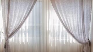 【カーテンの捨てかた】布?プラ?紙?始まっている回収サービスとカーテンリサイクル
